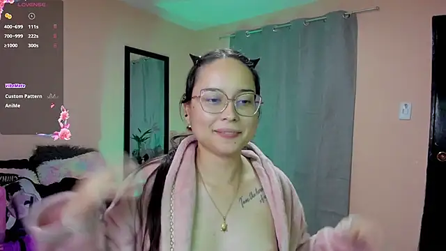 แชท XXX สดของ shantalc3rezo