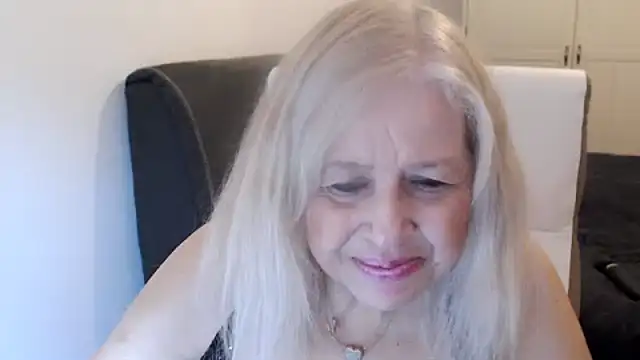 SusiLifeXXX élő XXX-chatje