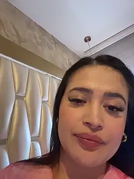 XXX chat uživo modela Sara_fun