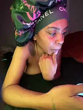 TheRealOshunQueen: вебкам-шоу