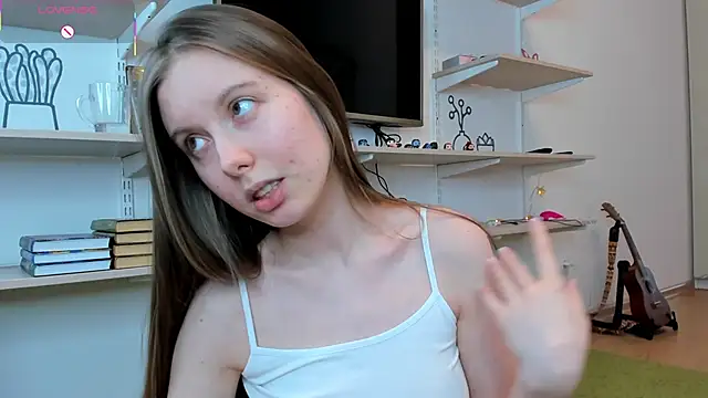 Peggy_Beauty Adlı Modelin Canlı XXX Sohbeti