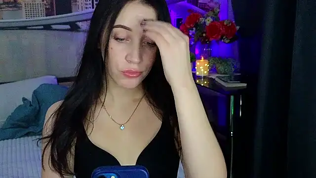 MonicaSweetx: онлайн-секс-чат