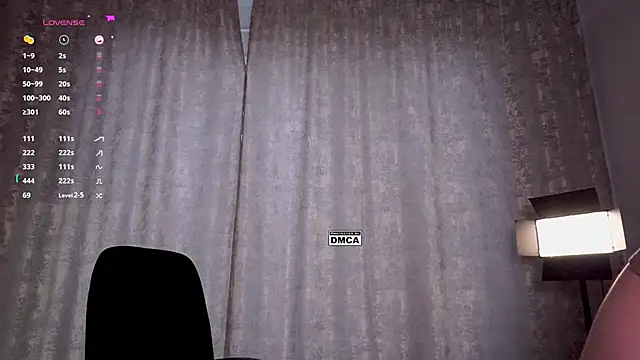 Chat +18 de Hoot_owl_cb ao vivo