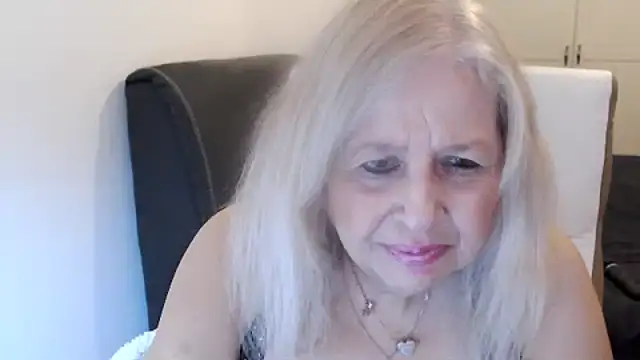 Chat +18 de SusiLifeXXX ao vivo