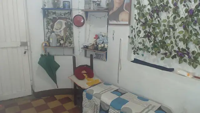 FunnyGrandma Webcamshow