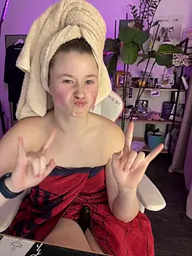 sweetest_pie élő XXX-chatje