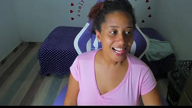 zandra_kiman 即時 XXX 聊天