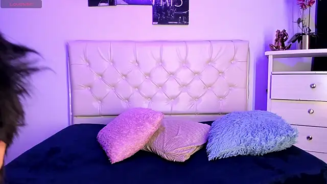 Juli_Roos_ Live XXX-Chat