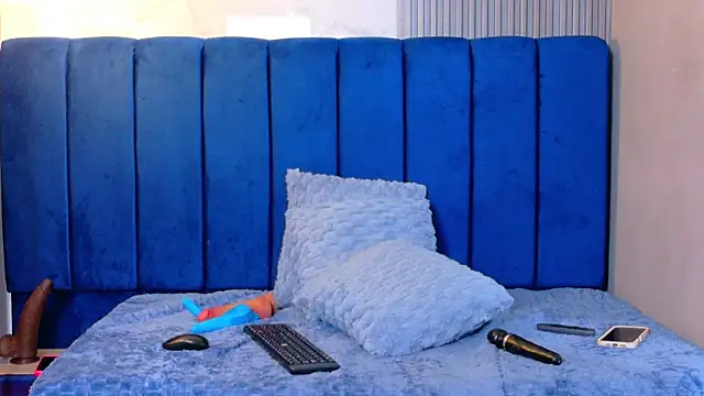 kiaratentation Adlı Modelin Web Kamerası Şovu