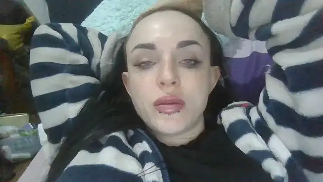 Trinsy_Love 即時 XXX 聊天