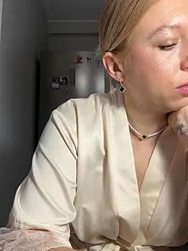 Kittie_Valentine লাইভ XXX চ্যাট