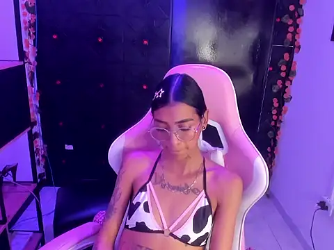 KarlaSlutSkinny__: онлайн-секс-чат