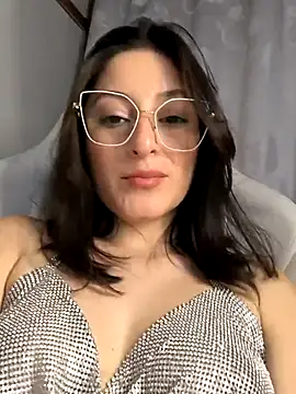 Chat +18 de IsabelaGomez ao vivo