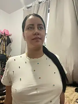 Natasha_Kiim_: онлайн-секс-чат