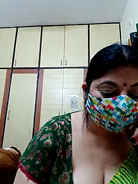 Ratna-777 即時 XXX 聊天