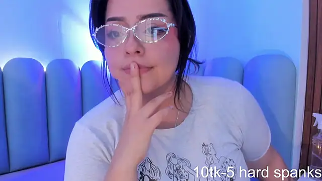 curvy_rousi Chat XXX in diretta