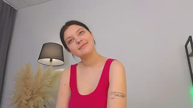 DeliaEffy Chat XXX in diretta