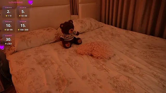 Show modela Lilly_Colins na web-kameri