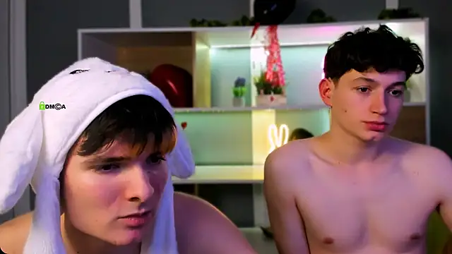 fose_di Adlı Modelin Canlı XXX Sohbeti