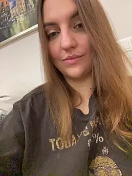 AliceDesmee – Naživo XXX chat