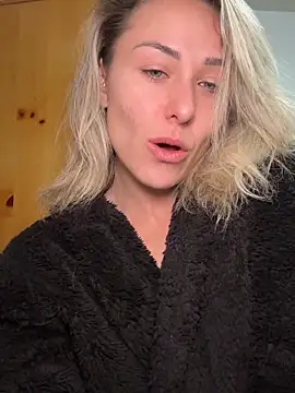 petrouchkaaa_ live XXX chat