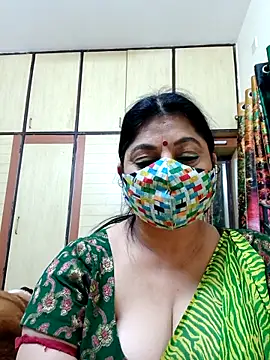 Ratna-777 লাইভ XXX চ্যাট