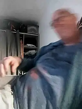 bogland33 live XXX chat