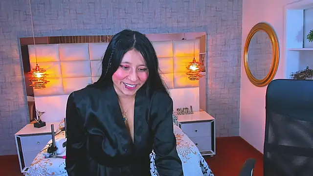 Nohemi_louse live XXX chat