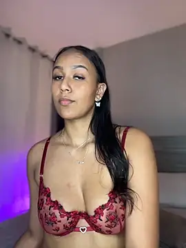 XXX chat uživo modela MiilaBlake