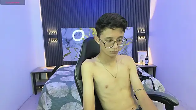 Chat +18 de SantiagoRusso18 ao vivo