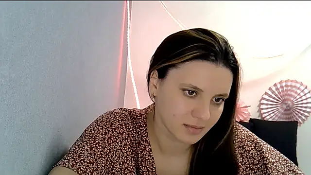 KiraHoney লাইভ XXX চ্যাট