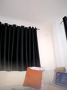 แชท XXX สดของ Bella_kiki