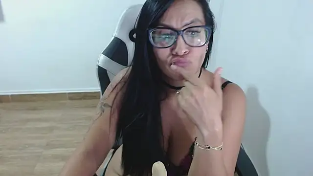 isabellaobregon2's Live XXX Chat