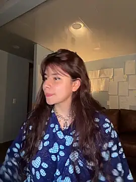 Canneela লাইভ XXX চ্যাট