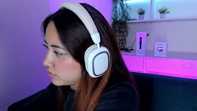 XXX chat uživo modela Saelivrae