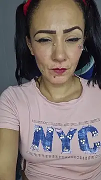 Lhia_ – Naživo XXX chat