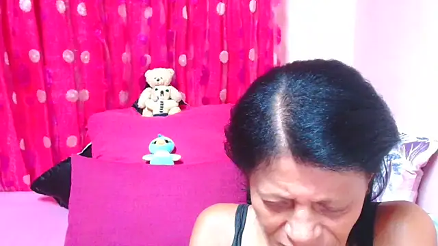 دردشة SLUTTYROXY الجنسية المباشرة