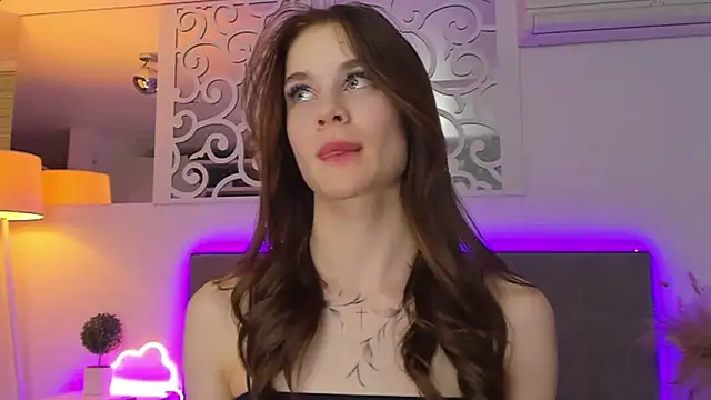 Chat +18 de LuisaClover ao vivo