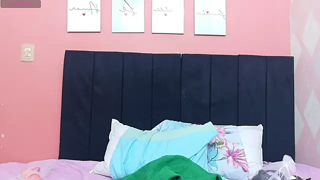 XXX chat uživo modela shyblacksweetiee