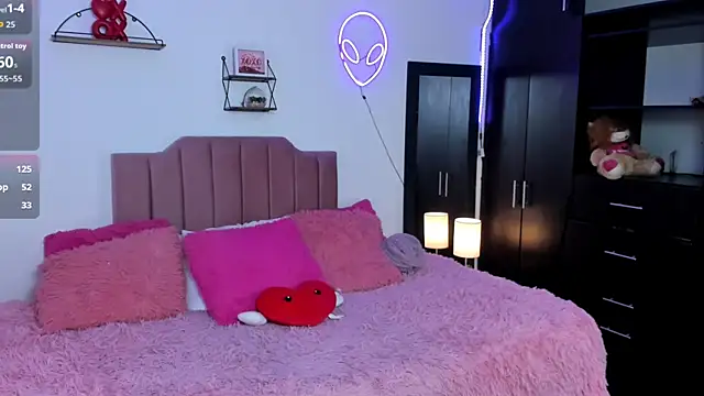 Nina_curves: απευθείας συνομιλία ΧΧΧ