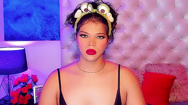 Keira_Fox31 élő XXX-chatje