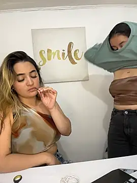 Živý XXX chat Antonella_Julieta