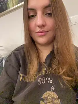 AliceDesmee: онлайн-секс-чат