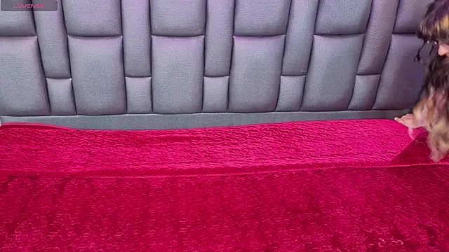 Kore-13's Webcam Show