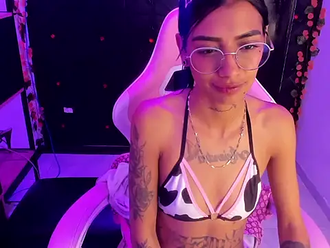 Chat XXX en directo de KarlaSlutSkinny__