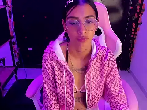 دردشة KarlaSlutSkinny__ الجنسية المباشرة