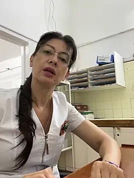 aphrodite_sexy Adlı Modelin Canlı XXX Sohbeti