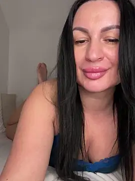 XXX chat uživo modela Tina8088