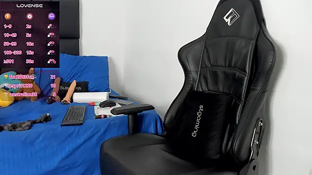 Tonny_twink_ Chat XXX in diretta