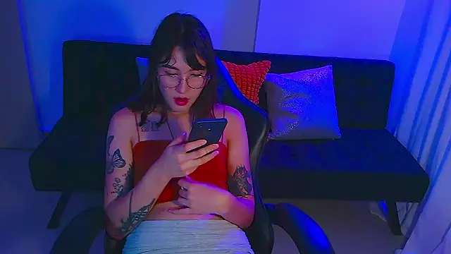 Yuliennegg Live XXX-Chat